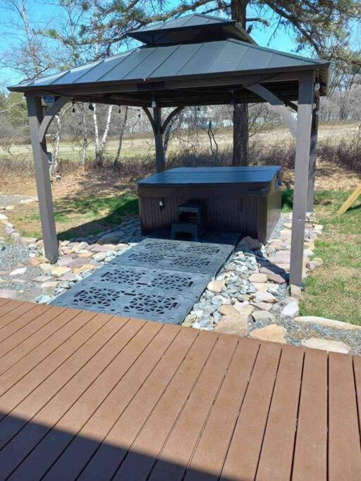 Вилла Quiet Private House W Hot Tub/Fire Pit/Games Blakeslee Экстерьер фото