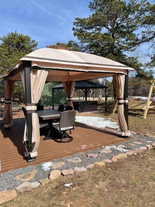 Вилла Quiet Private House W Hot Tub/Fire Pit/Games Blakeslee Экстерьер фото