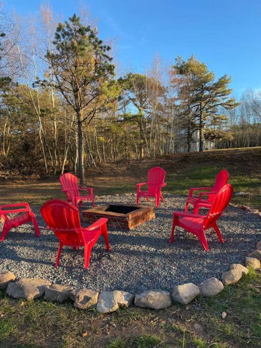 Вилла Quiet Private House W Hot Tub/Fire Pit/Games Blakeslee Экстерьер фото