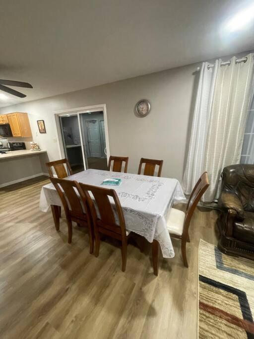 Вилла Quiet Private House W Hot Tub/Fire Pit/Games Blakeslee Экстерьер фото